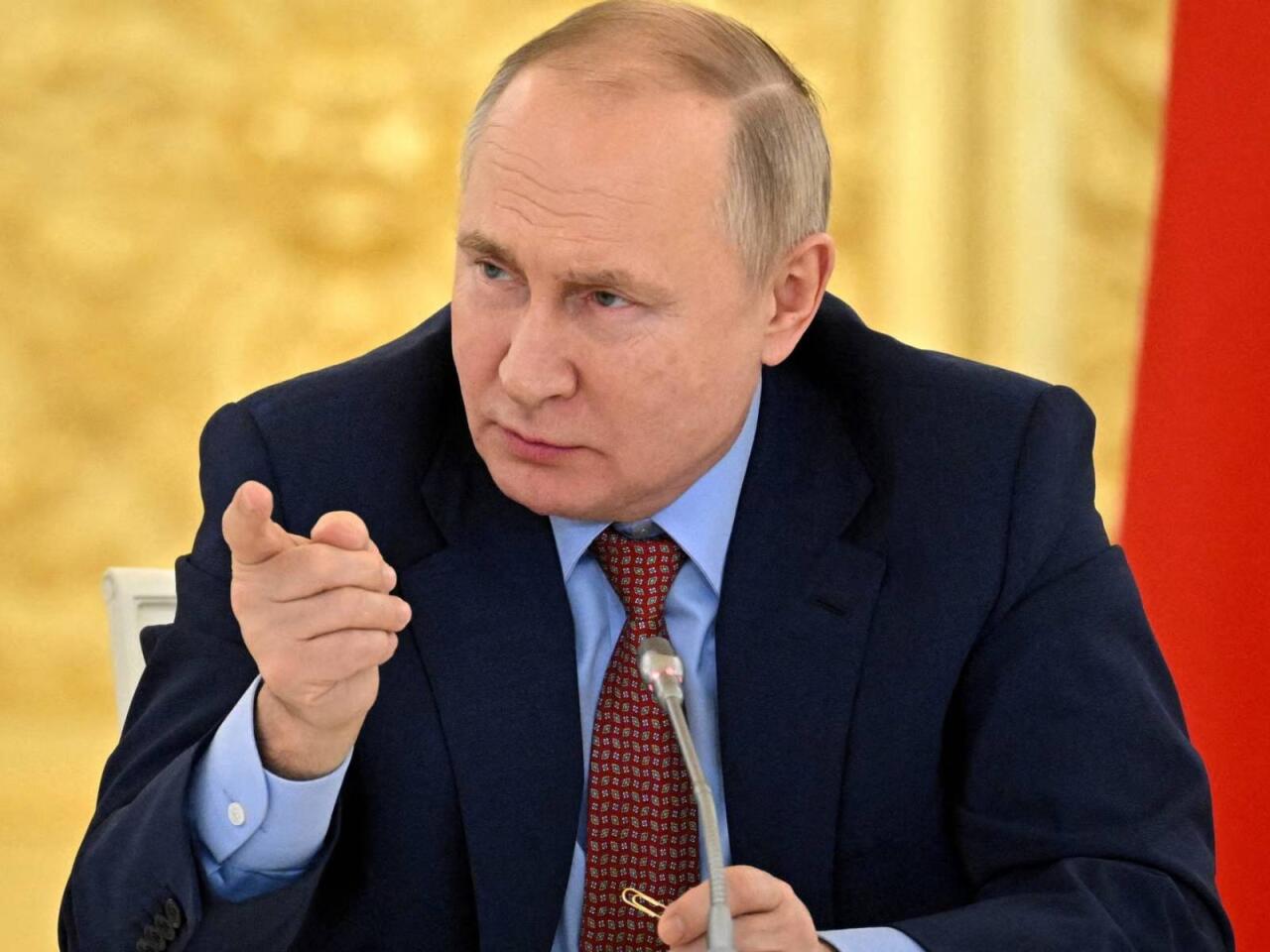 Putin Britaniyadakı səfiri vəzifəsindən azad etdi