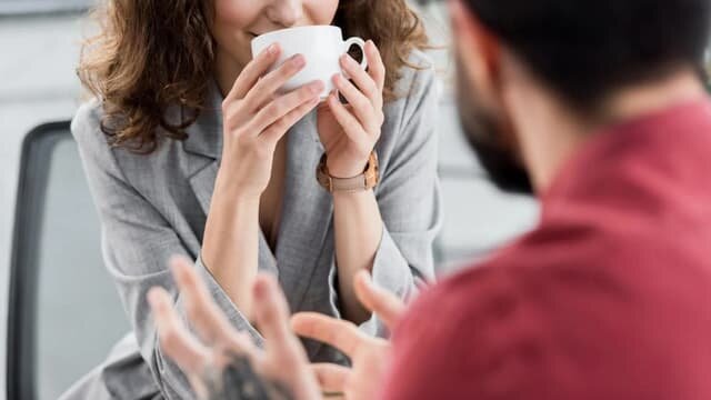How to Recognize a Truly Intelligent Person: 3 Key Traits